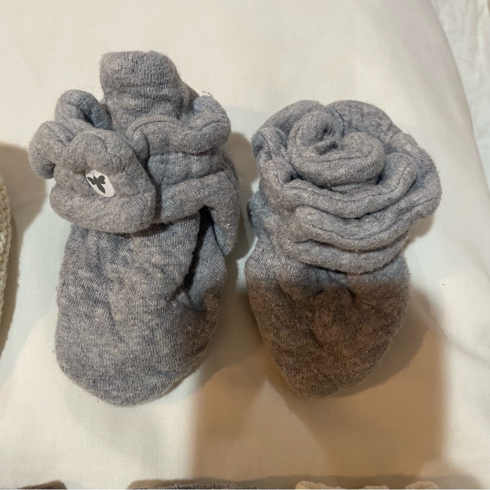 Set of 7! Neutral bootie and Sock Set - Picture 5 of 10